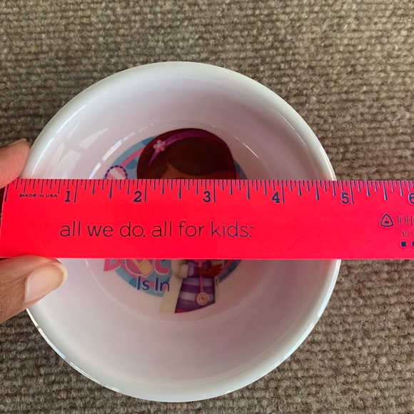 Doc McStuffins Kids Dinnerware - Picture 7 of 7